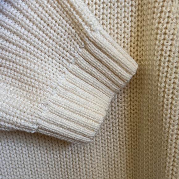 NWT Cream Textured Knit Sweater - Picture 4 of 7